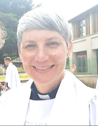Guiding Golden Cap - New Reverend installed