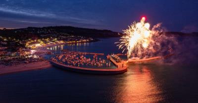 Spectacular fireworks display