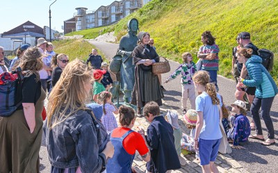Fossil Festival crowds gather around Mary Anning statue