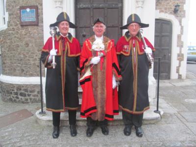 New macebearers needed to join council’s civic party
