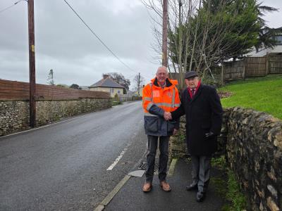 Cllr Andy Turner, left, with Cllr Philip Evans at Crogg Lane