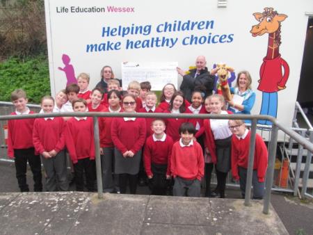 Town council grant supports mobile classroom at Lyme Regis school